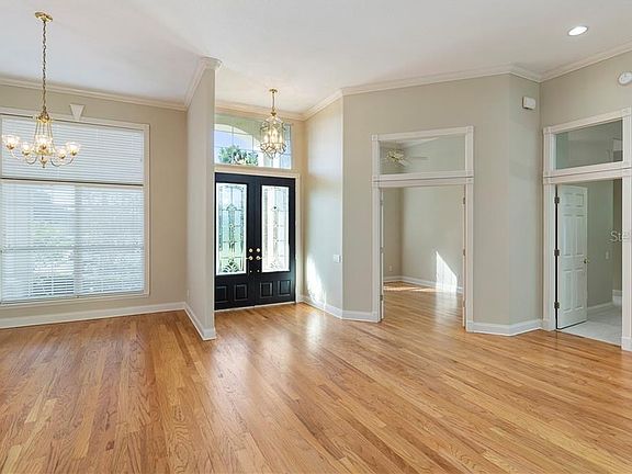 4th image of 702 Hamilton Place Dr