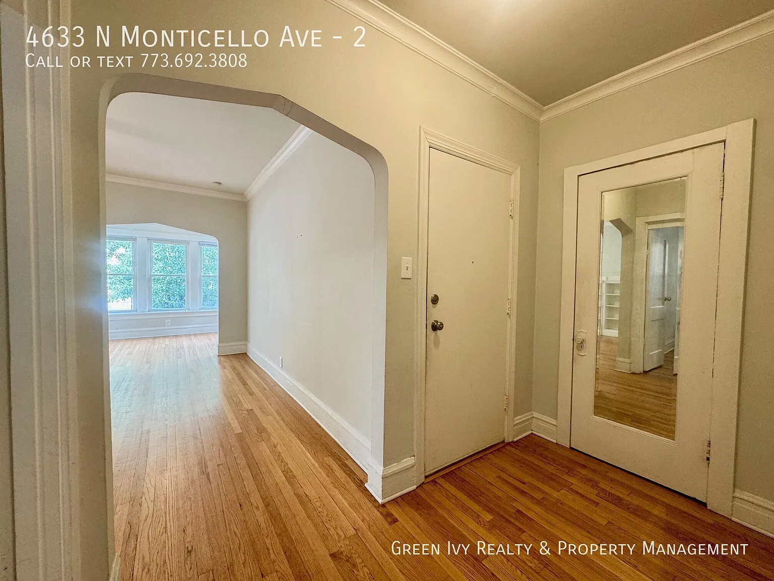 Huge Albany Park Apartment w/ Outdoor Parking Included — Photo 4