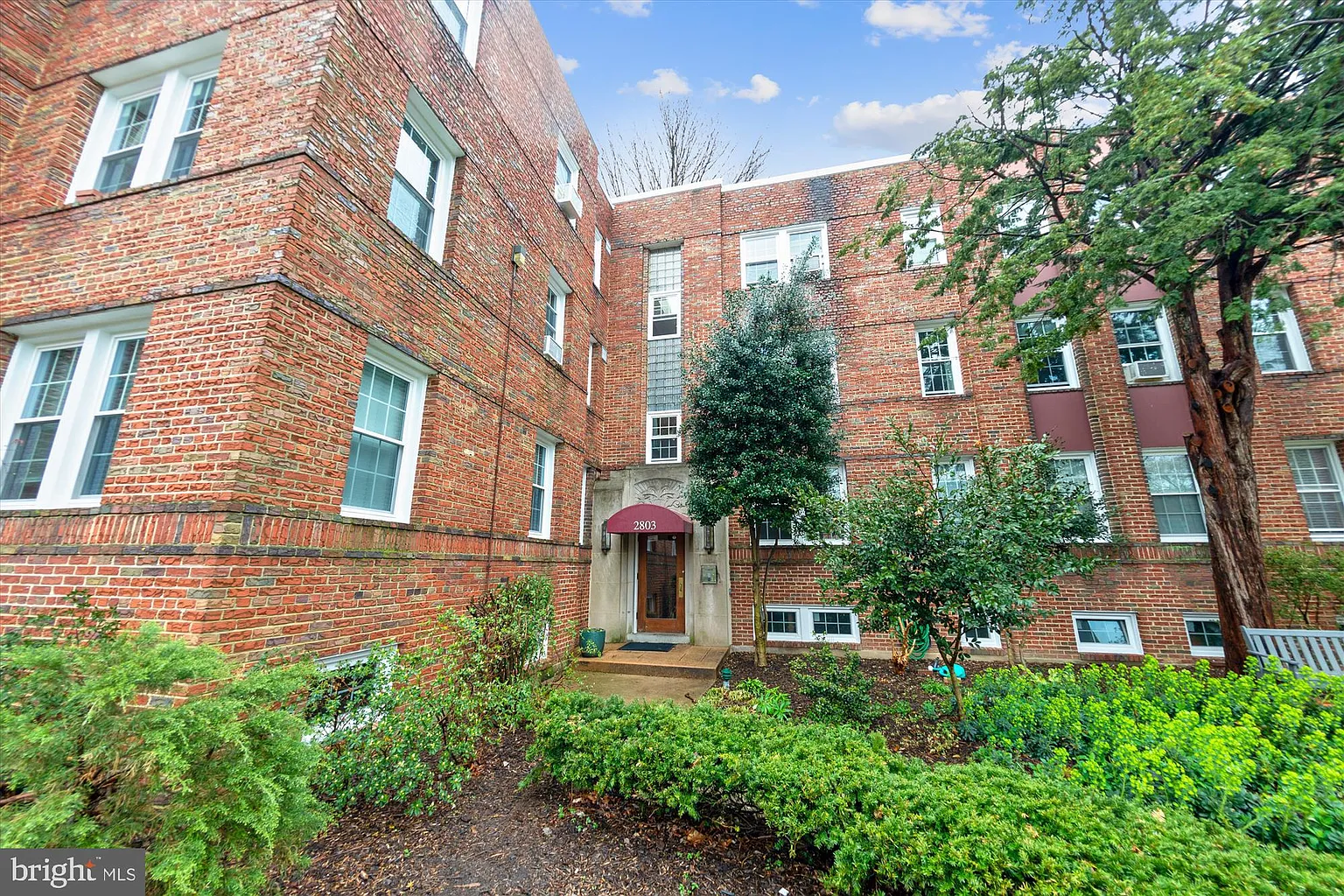 2803 Cortland Pl NW APT 307 photo 1