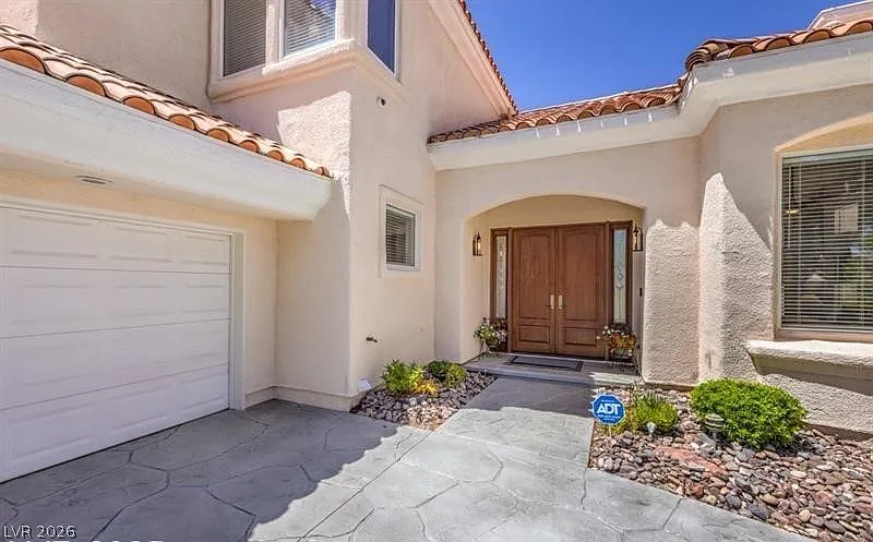 4 bed, 3.5 bath, 3146 sqft, $6,500 — Photo 2