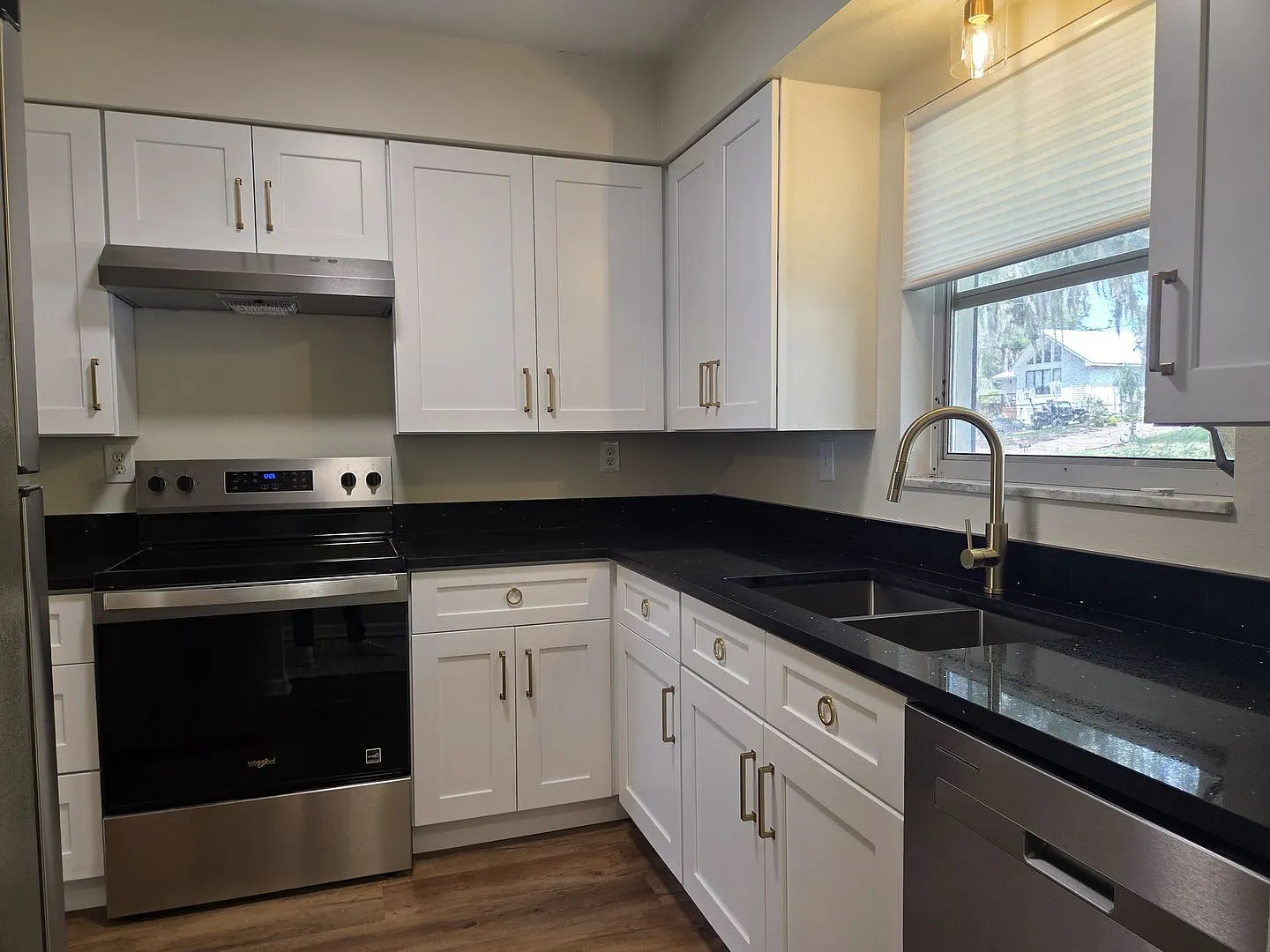 Newly Remodeled Duplex w/ Lake View — Photo 3
