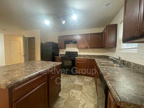 5th image of 7425 O'Hara St