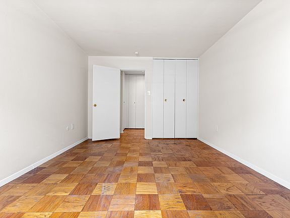 4th image of 1500 Hamilton St APT 3Q