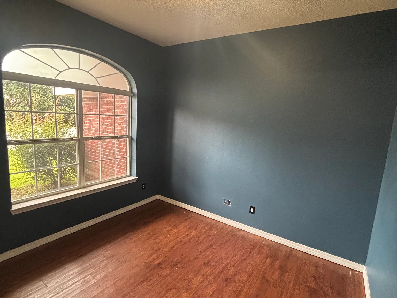 4 bed, 2181 sqft, $2,200 — Photo 3