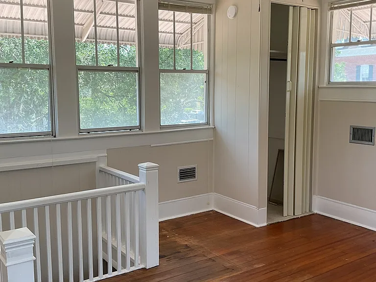 304 Calhoun St — Photo 10