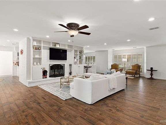 4th image of 1415 Marigold Ave