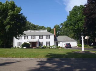 26 High Field Ln, Madison, CT 06443