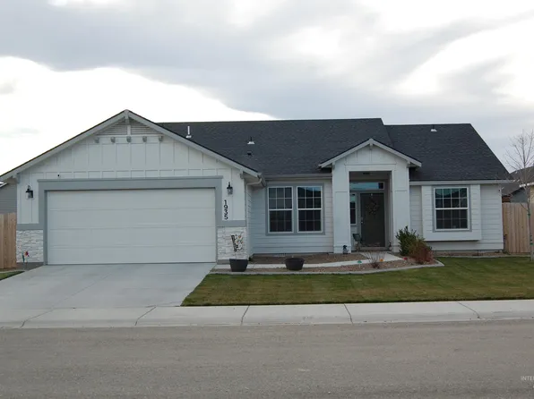 1935 SW Sharpshinned Ave, Mountain Home, ID 83647