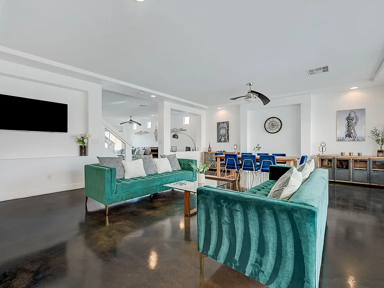 5556 Dancing Fox Ct — Photo 11