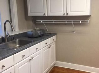 94 Ferry Rd, Old Saybrook, CT 06475