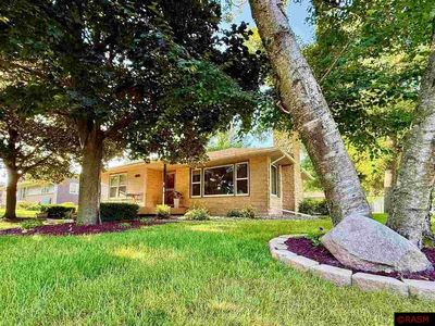 702 E Humphrey St, Lake Crystal, MN, 56055