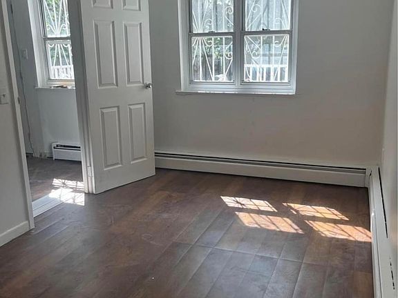 5th image of 717 Saint Lawrence Ave Floor 1