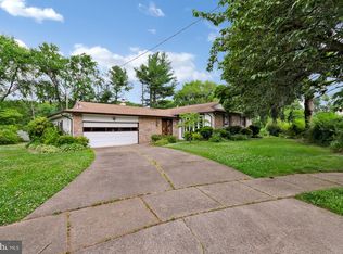 304 Laurel Pl, Cherry Hill, NJ 08002