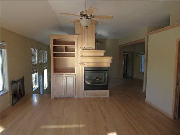 4th image of 1633 Aspen Creek Dr