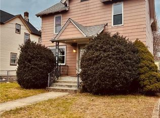 27 Raymond St, Waterbury, CT 06706