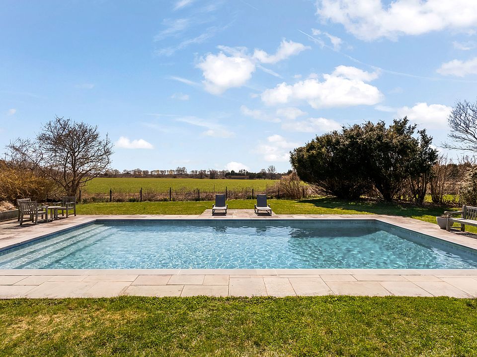 1st image of 651 Sagaponack Rd