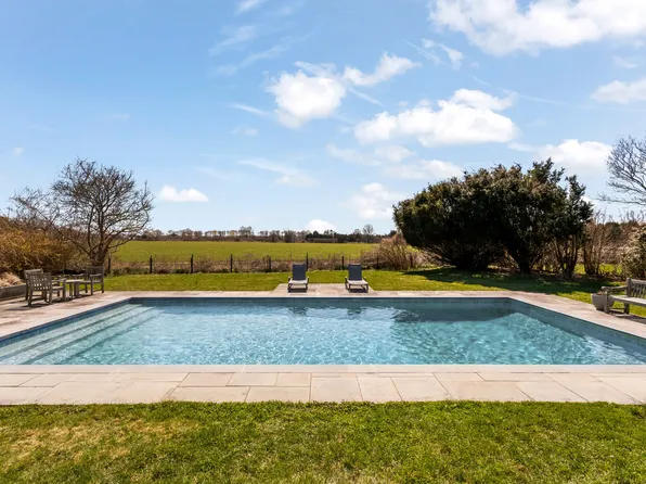 651 Sagaponack Rd, Sagaponack, NY 11962