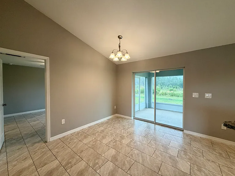15677 SW 37th Cir — Photo 18