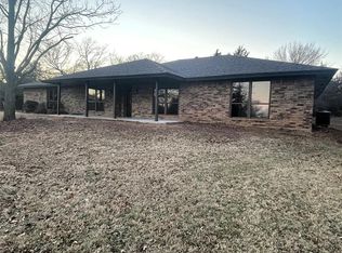1201 Rolling Hills Dr, Harrah, OK 73045