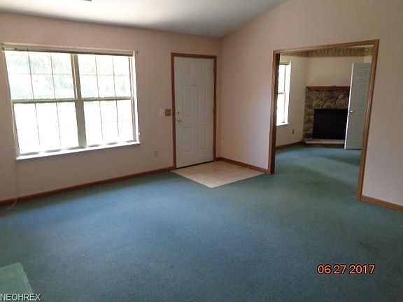 3rd image of 2852 Shakespeare Ln