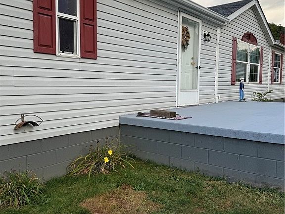 3rd image of 49778 Main St