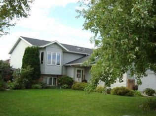 2407 32nd St S, Fargo, ND 58103