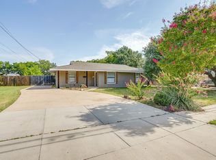 204 W Northern Ave, Saginaw, TX 76179