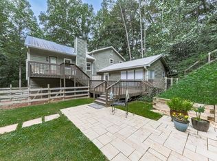 819 Victoria Pl, Woodstock, GA 30189