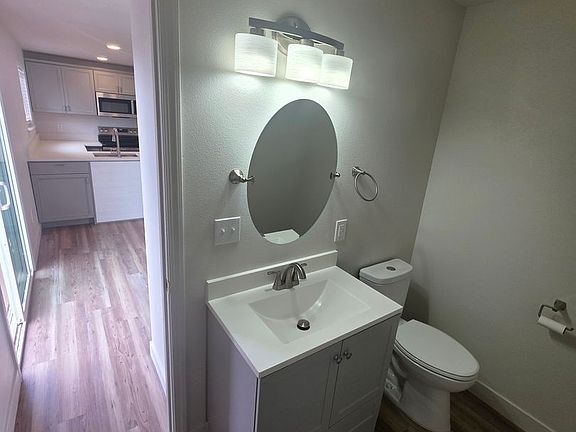 4th image of 908 2nd St W APT 6