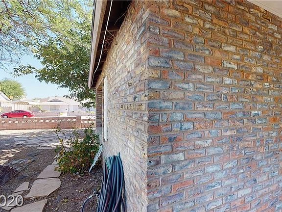 4th image of 1580 Latigo Dr