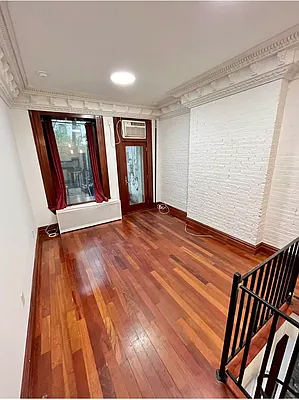 Rented by MOTION New York | media 5