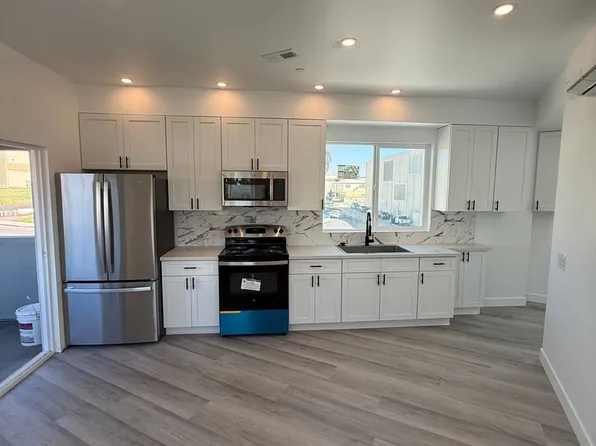 College Ave Triplex, 4560 College Ave #3, San Diego, CA 92115