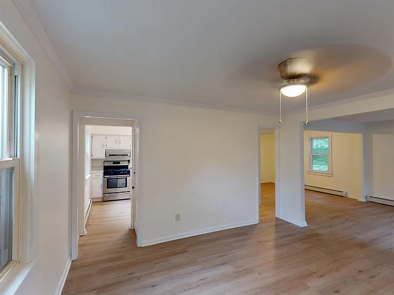 406 Christian Herald Rd — Photo 3