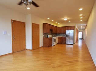 500 W 45th Pl APT 2, Chicago, IL 60609