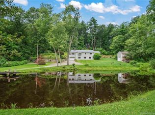 82 Huntingtown Rd, Newtown, CT 06470