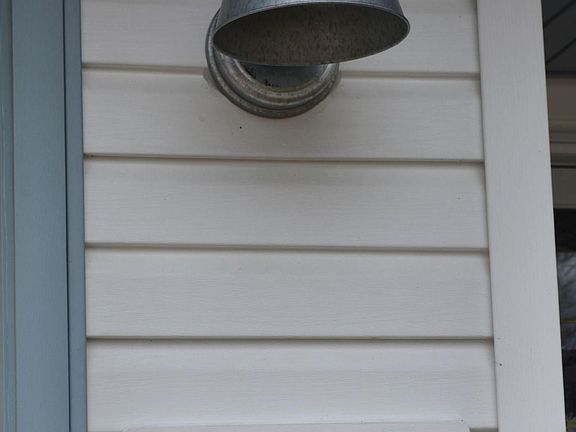 4th image of 830 W Glenwood St