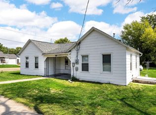 1020 Main St, Center Point, IA 52213
