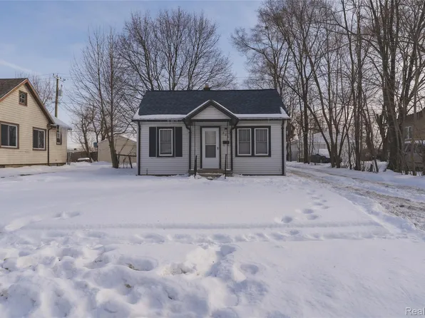 804 Emerson Ave, Pontiac, MI 48340