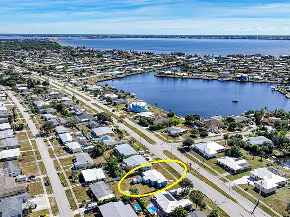 21470 Edgewater Dr, Pt Charlotte, FL 33952