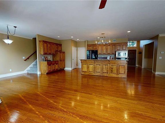 4th image of 22111 W 69th Ter