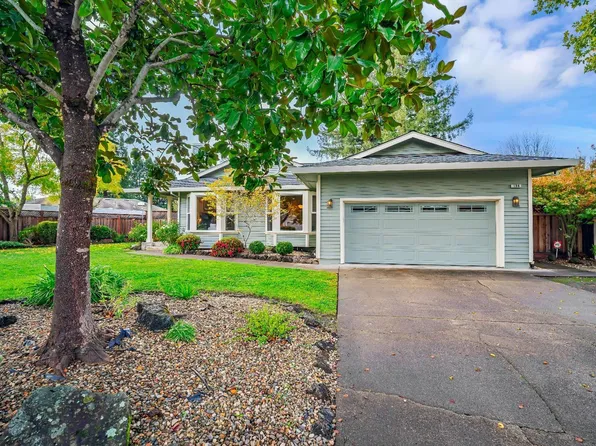 196 Barrio Way, Windsor, CA 95492