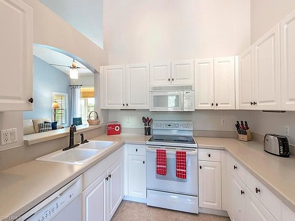 4th image of 6710 Huntington Lakes Cir APT 201