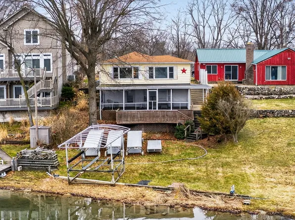 70104 Treasure Island Rd, Union, MI 49130