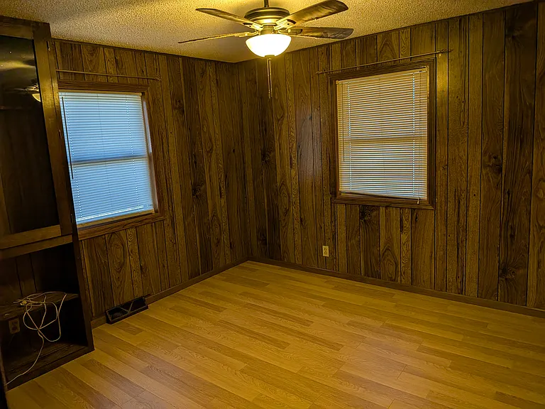 207 Walnut St — Photo 11