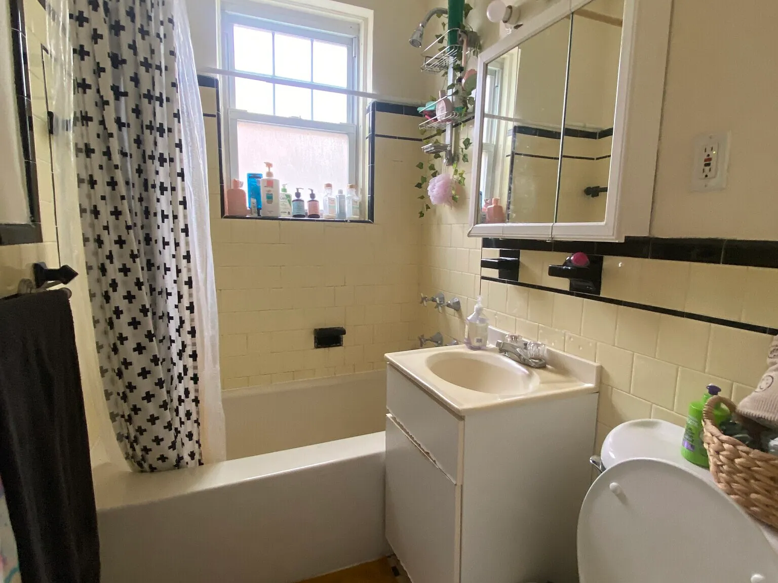 1 bed, 725 sqft, $2,500 — Photo 4