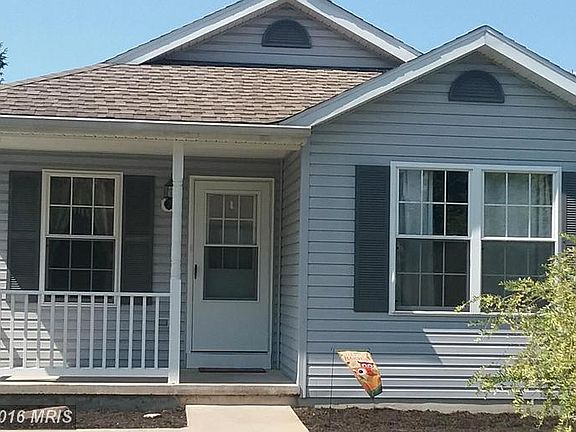 2nd image of 102 Ascot Dr