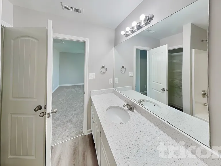 253 Aershire Ct — Photo 8