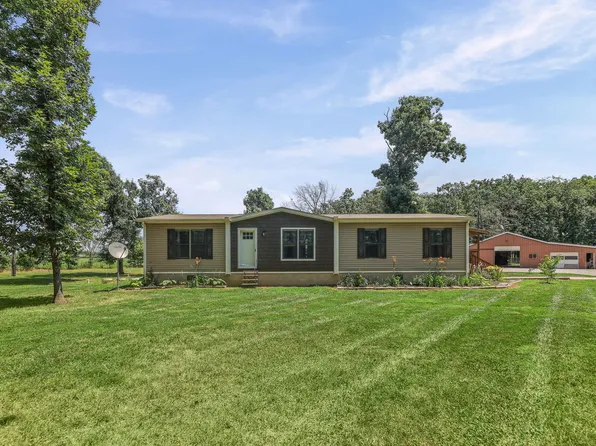 21824 Southwoods Ln, Pocahontas, IL 62275