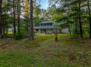 24 Tara Dr, East Stroudsburg, PA 18301