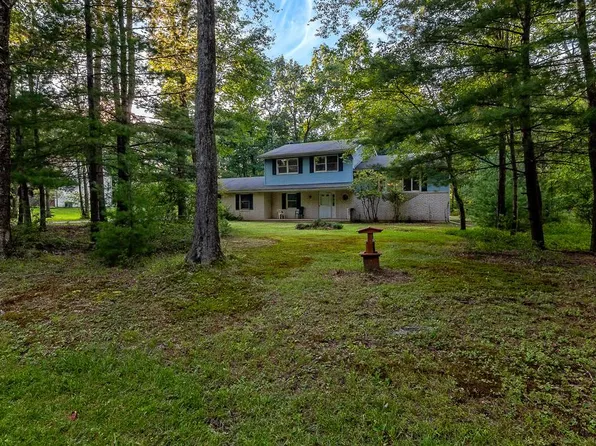 24 Tara Dr, East Stroudsburg, PA 18301